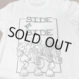 画像:   SIDE BY SIDE / Skins (t-shirt)  